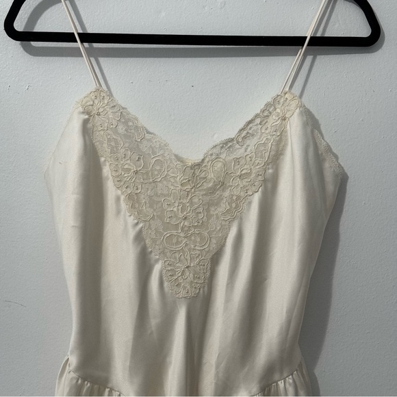 Vintage Victoria's Secret Gold Label White Slip Dress - Picture 7 of 8